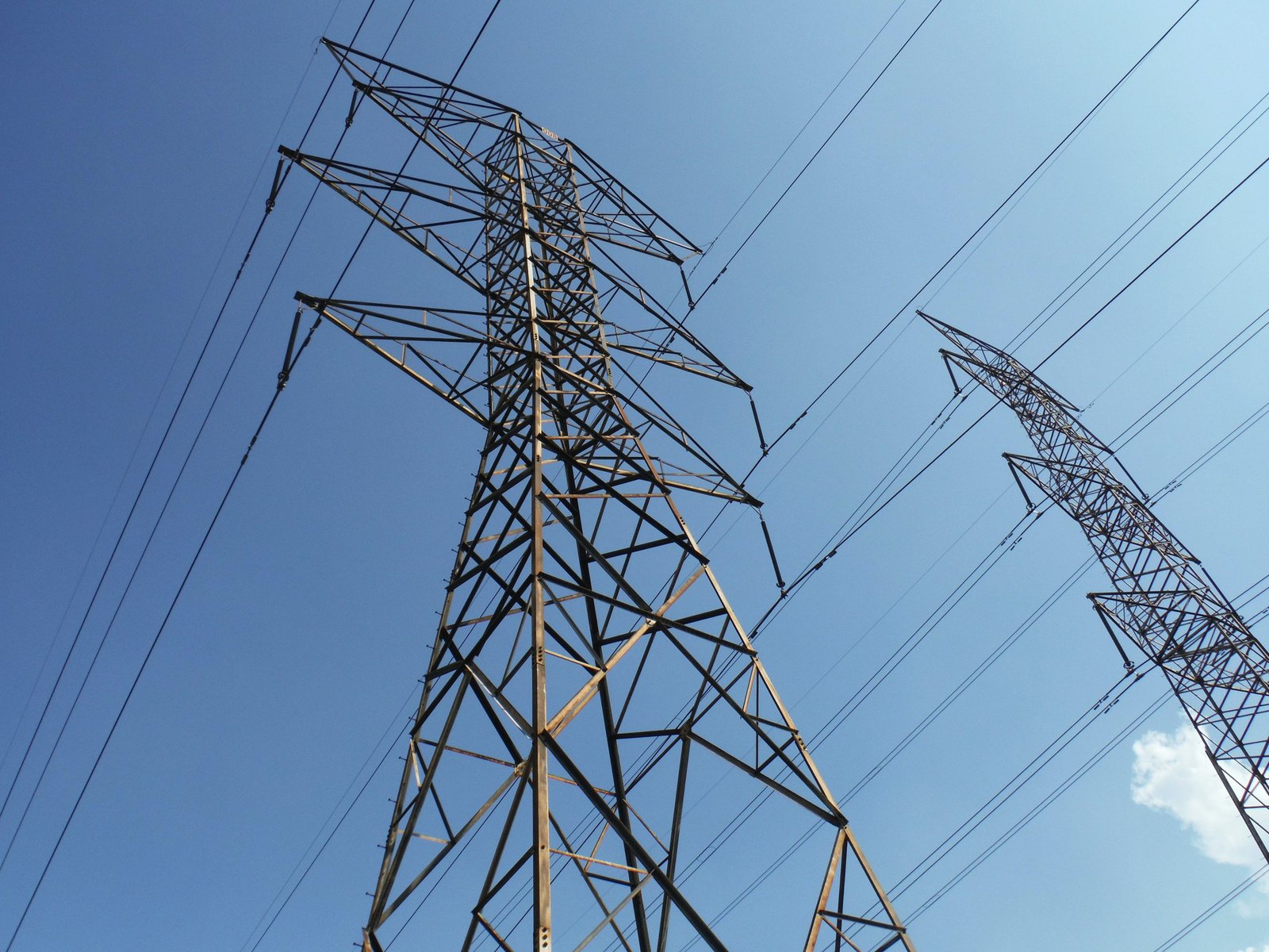 Read more about the article Consumidor final: entenda como o hedge de energia pode lhe proteger